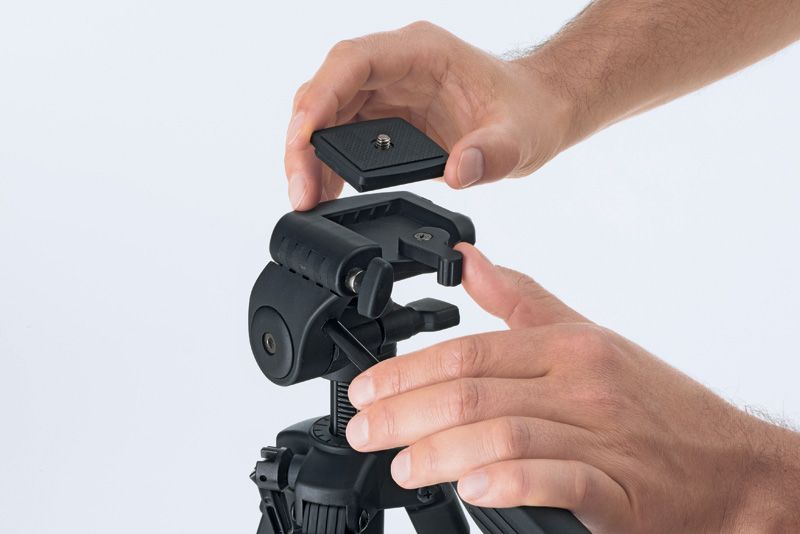 BT 150 조절 가능한 헤드가 있는 Bosch BT 150 빌딩 삼각대.