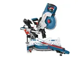 216mm 블레이드가 장착된 Bosch GCM 8 SDE 슬라이딩 미터 톱.