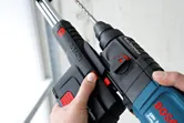Bosch GBH 2-23 REA 집진 해머 드릴.