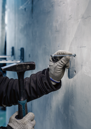 Bosch 콘크리트 끌 부속품을 사용 중입니다.