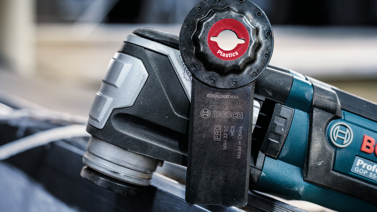 PRO MAII 32 SC 멀티커터 날, 32 x 55mm 플라스틱 소재를 자르는 데 사용되는 칼날 부착물이 달린 진동식 멀티툴입니다.