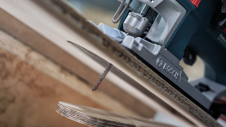 합판 한 장을 자르는 퍼즐.