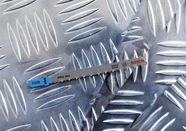 PRO Alu T127D 직쏘날, 100mm, 5개 다이아몬드 무늬 금속판 위의 퍼즐 칼날.