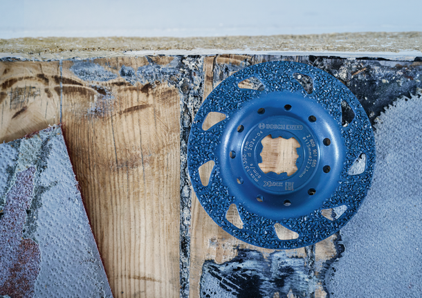 목재 및 페인트용 Bosch EXPERT 카바이드 연삭 디스크.