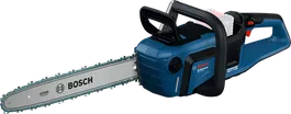 8Ah 배터리가 장착된 Bosch GKE 18V-40 전기톱.