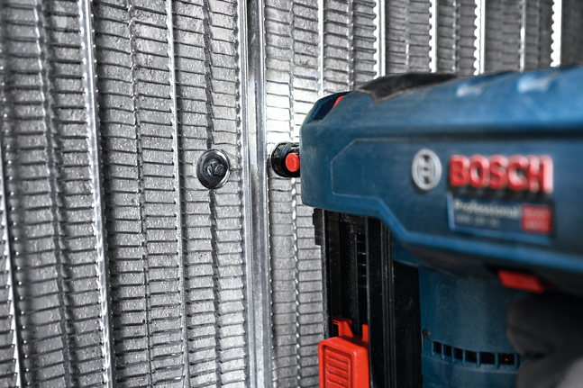 PRO FMW-25 범용 금속 와셔를 금속 프레임에 고정하는 전동 공구입니다.