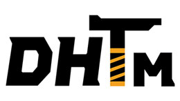 DHTM 로고, 검은색과 주황색 스트라이프가 있는 견고한 디자인.