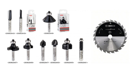 보쉬 프로페셔널 공구 세트, 다양한 비트와 톱날이 정렬되어 있음.